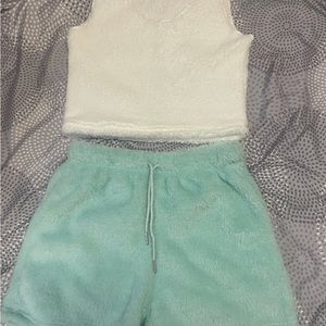 Women’s fuzzy pajama set